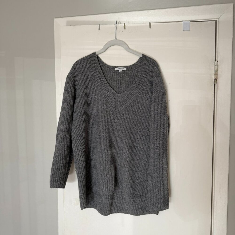 Madewell Gray V-Neck Knit Sweater | Size S | 100% Merino Wool